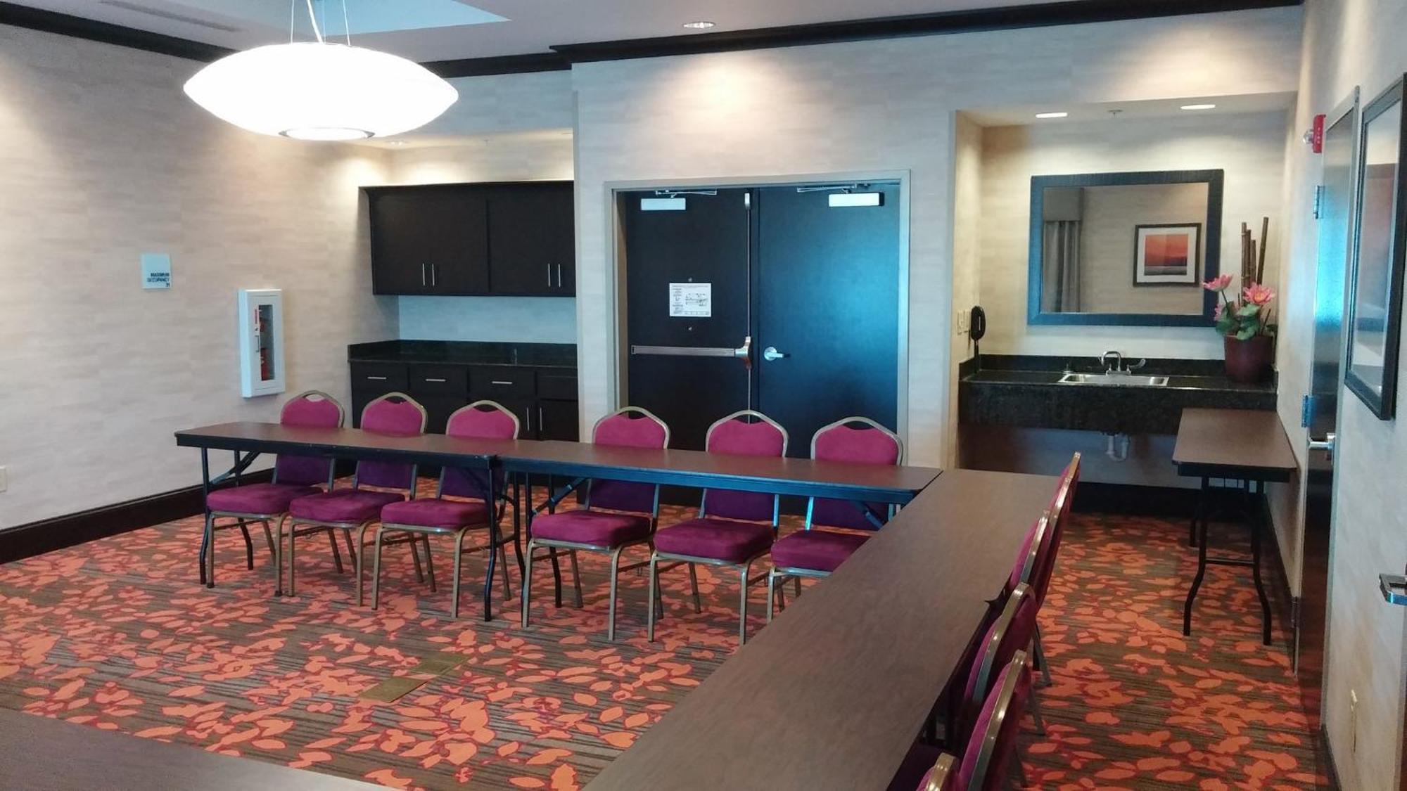 Holiday Inn Express Augusta North By Ihg Exterior photo